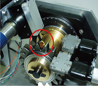 Two-part probe for automated inspection of gear wheel